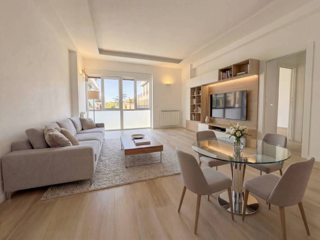 appartamento in vendita a Roma in zona Ardeatino