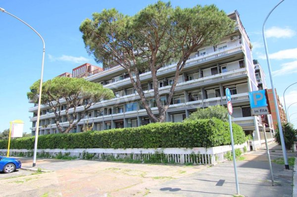 appartamento in vendita a Roma in zona Ostia