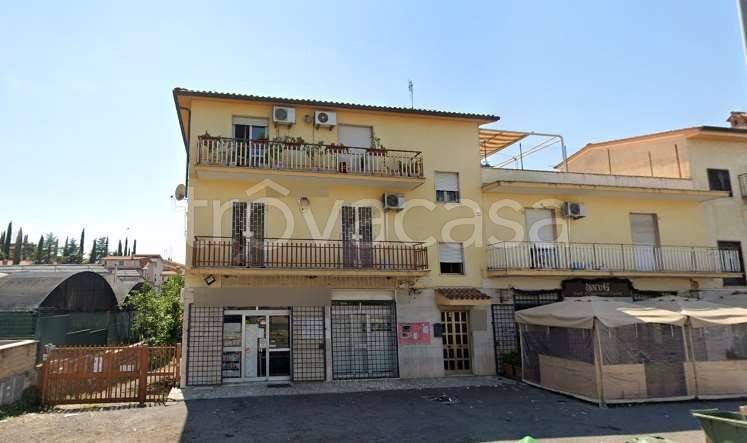 appartamento in vendita a Roma in zona Castelverde