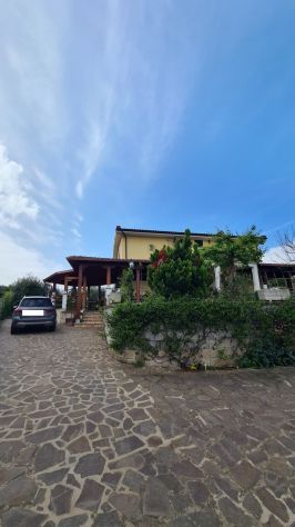 casa indipendente in vendita a Roma in zona Finocchio