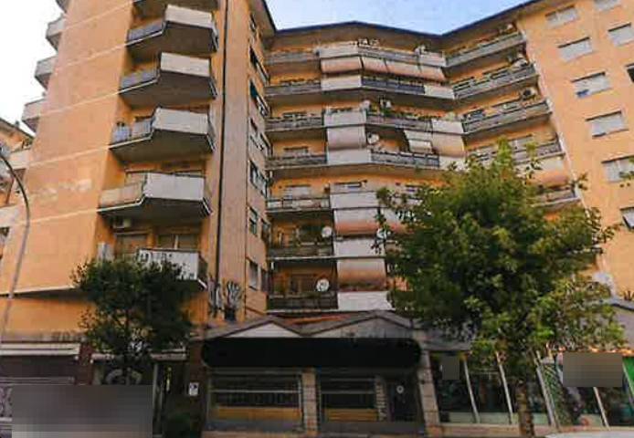 negozio in vendita a Roma in zona Trieste
