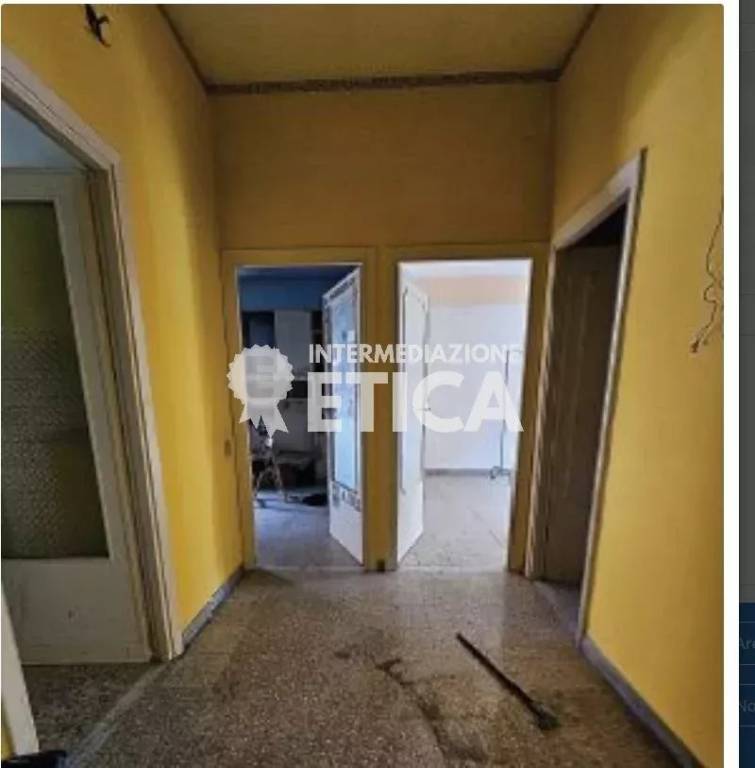 appartamento in vendita a Roma in zona Giuliano Dalmata