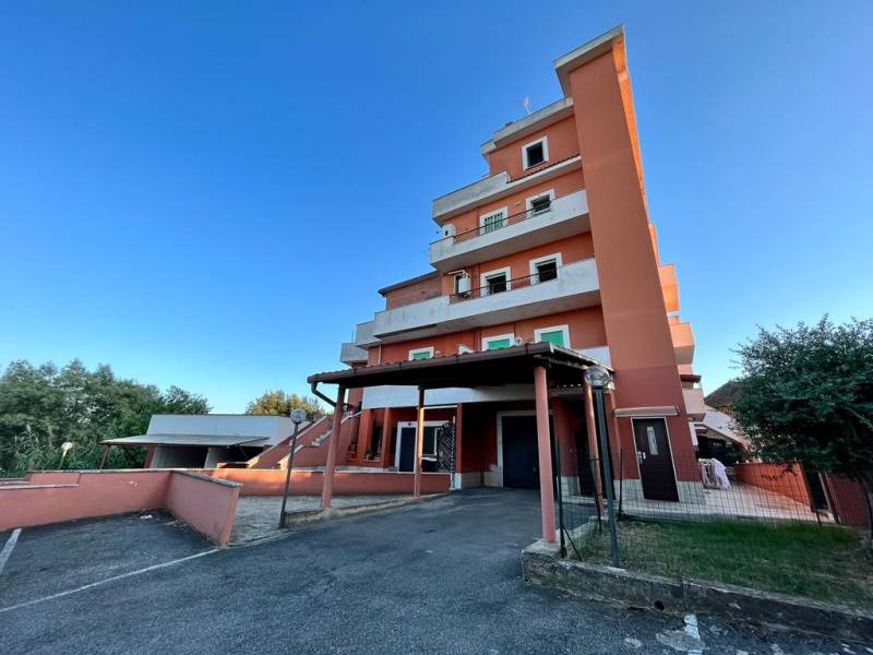 appartamento in vendita a Roma in zona Acilia