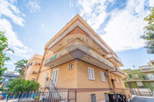 appartamento in vendita a Roma in zona Acilia