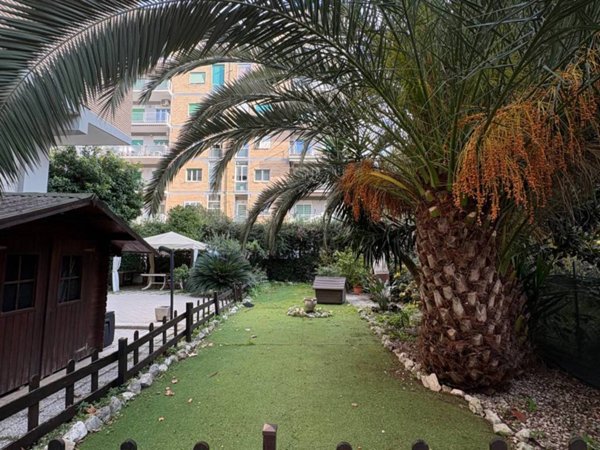 appartamento in vendita a Roma in zona EUR