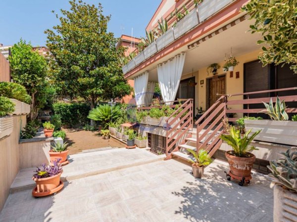 casa indipendente in vendita a Roma in zona Torrevecchia