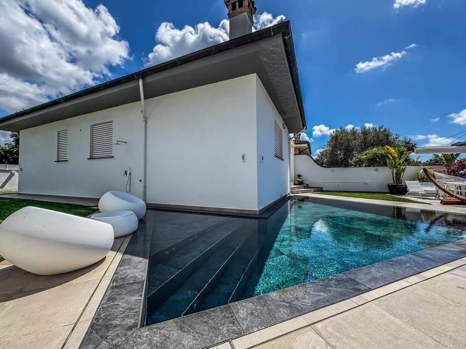 casa indipendente in vendita a Roma in zona Infernetto