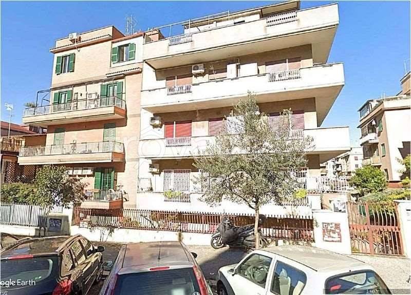 appartamento in vendita a Roma in zona Prenestino-Centocelle