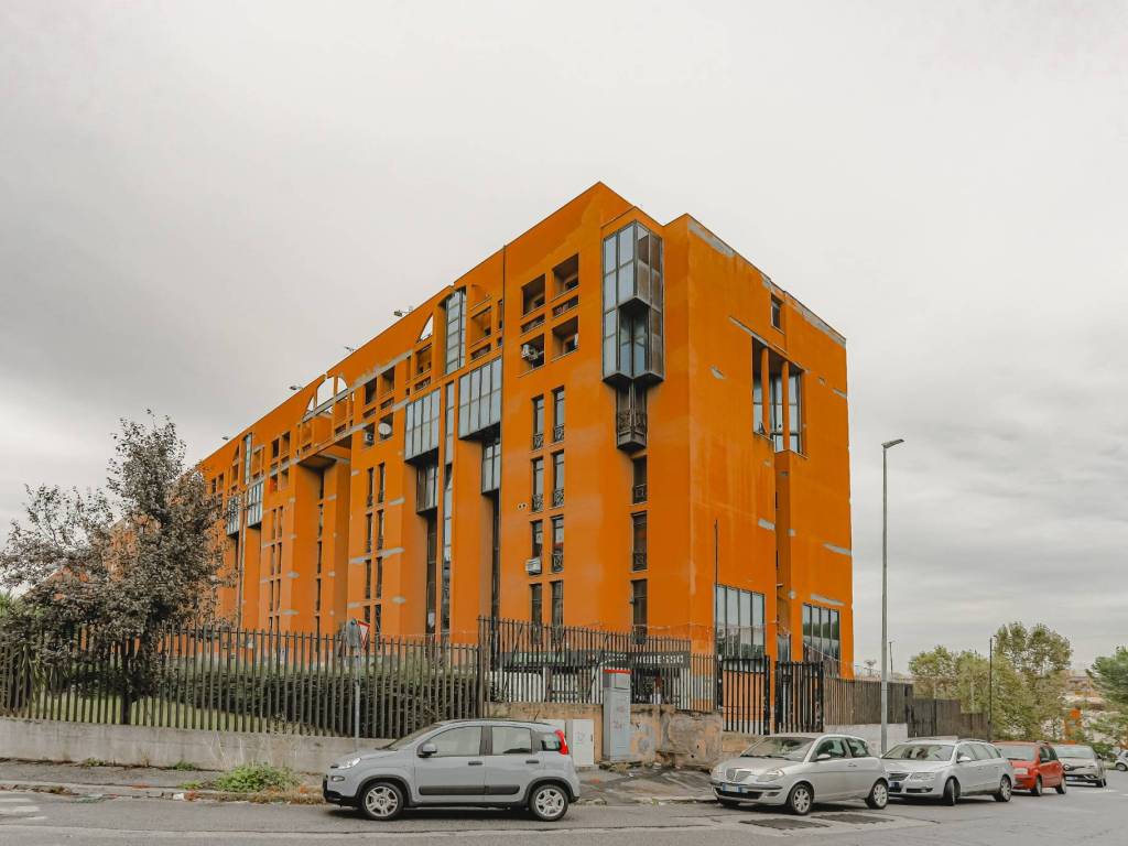 negozio in vendita a Roma in zona Tor Sapienza