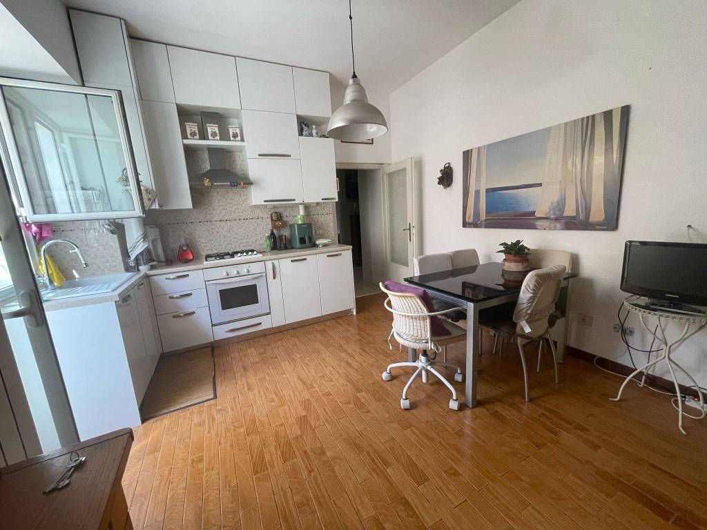 appartamento in vendita a Roma in zona Tomba di Nerone