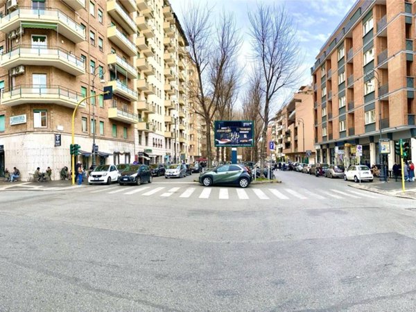 negozio in vendita a Roma in zona Nomentano