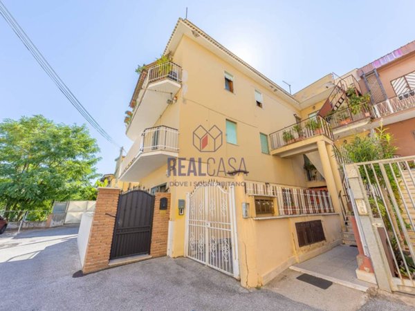 appartamento in vendita a Roma in zona Romanina
