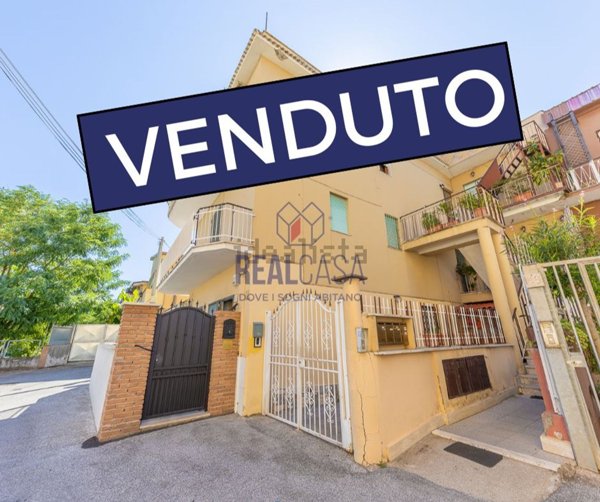 appartamento in vendita a Roma in zona Romanina