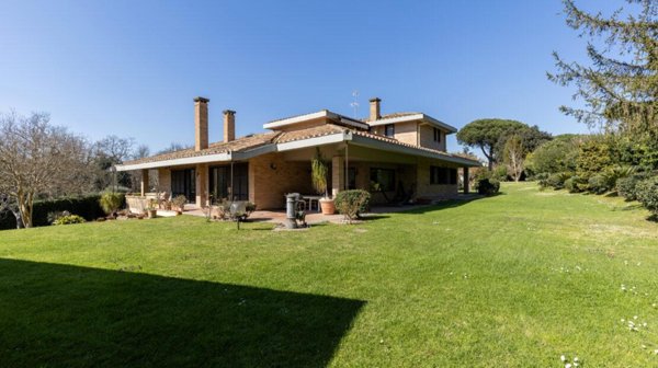 casa indipendente in vendita a Roma in zona Olgiata