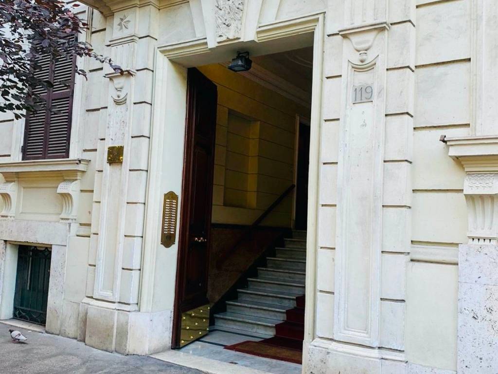 appartamento in vendita a Roma in zona Ostiense