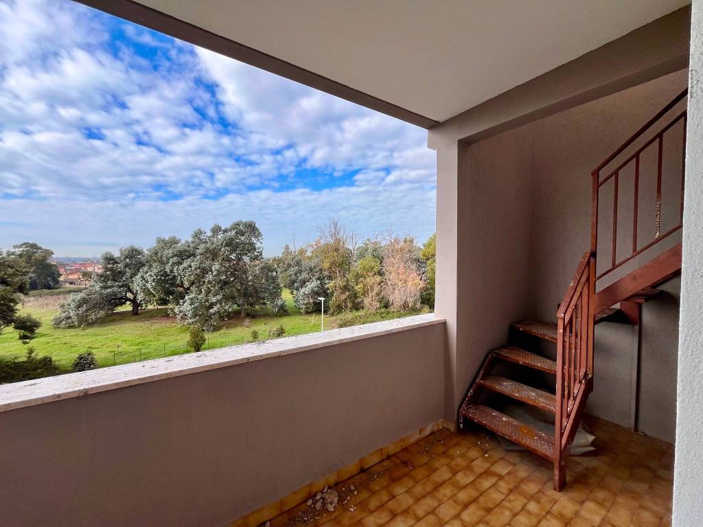 appartamento in vendita a Roma in zona Dragoncello