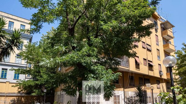 appartamento in vendita a Roma in zona Ostiense