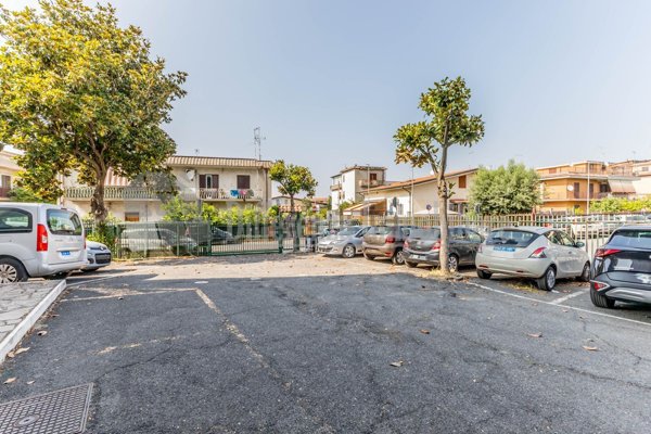 appartamento in vendita a Roma in zona Finocchio