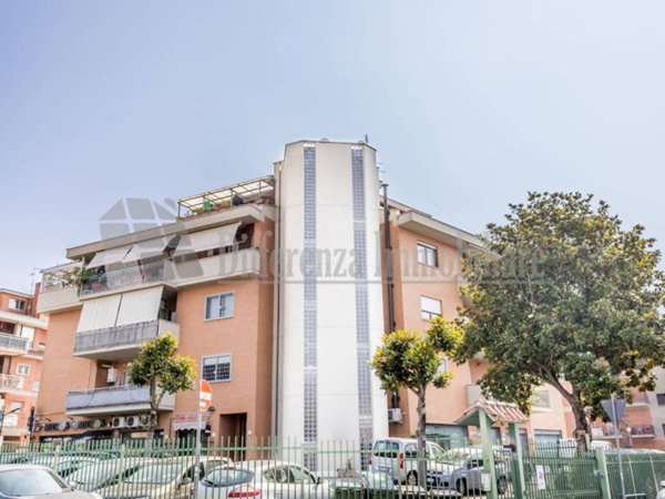 appartamento in vendita a Roma in zona Finocchio