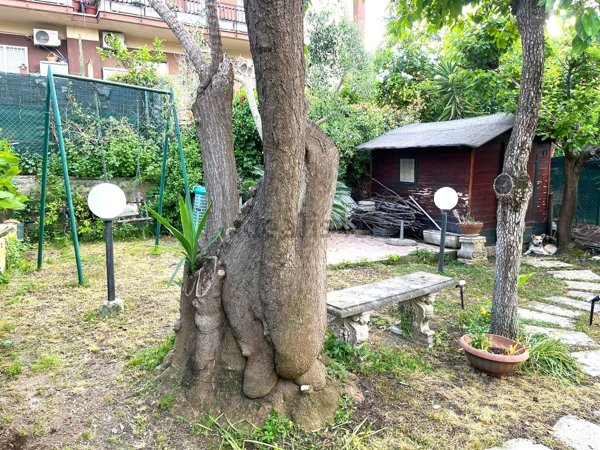 appartamento in vendita a Roma in zona Ostiense