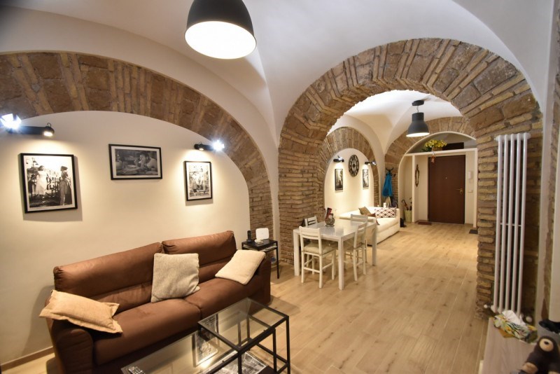 appartamento in vendita a Roma in zona Trastevere