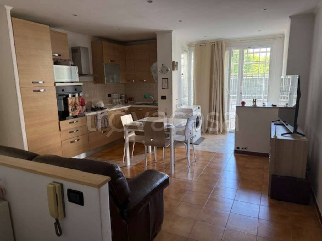 appartamento in vendita a Roma in zona Casal Palocco