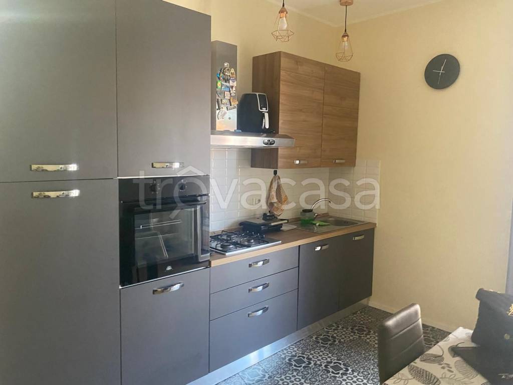appartamento in vendita a Roma in zona Colle del Sole