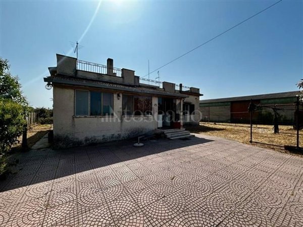 casa indipendente in vendita a Roma in zona Trigoria