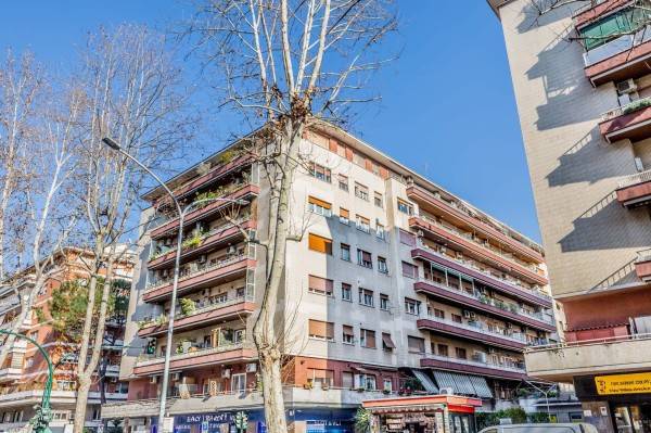appartamento in vendita a Roma in zona Aurelio