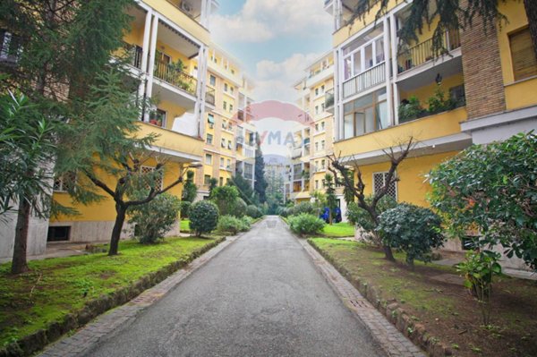 appartamento in vendita a Roma in zona Ostiense
