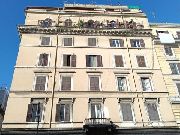 appartamento in vendita a Roma in zona Esquilino