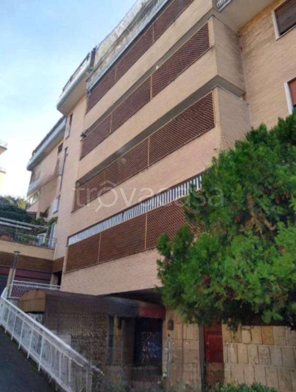 appartamento in vendita a Roma in zona Tor di Quinto