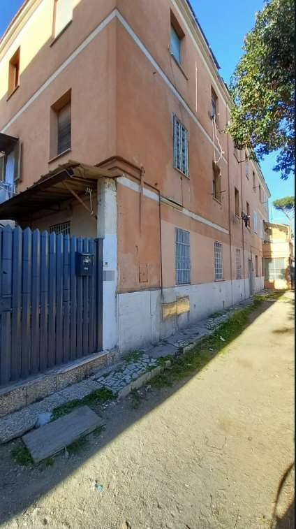 appartamento in vendita a Roma in zona Prenestino-Centocelle