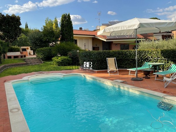 casa indipendente in vendita a Roma in zona Grottarossa