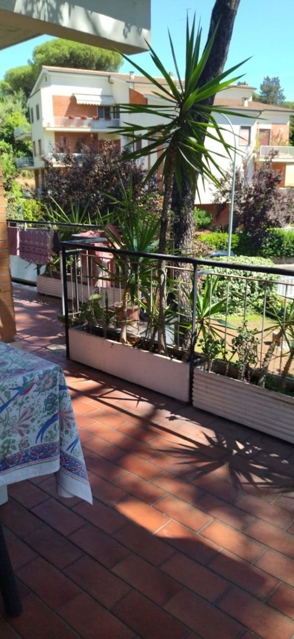 appartamento in vendita a Roma in zona Ardeatino