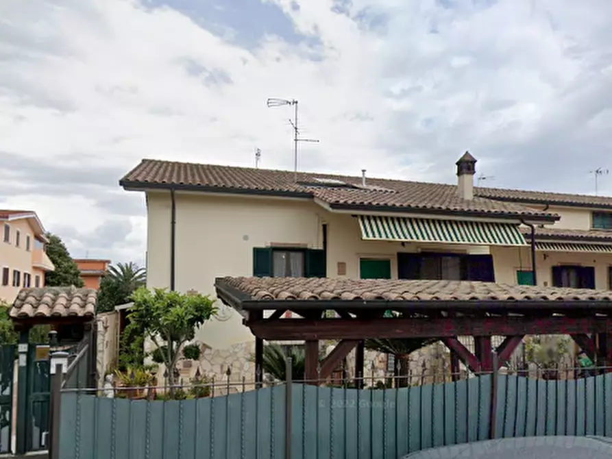 casa indipendente in vendita a Roma in zona Giardini di Corcolle