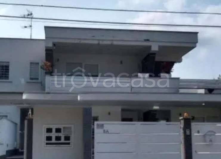 appartamento in vendita a Roma in zona Infernetto