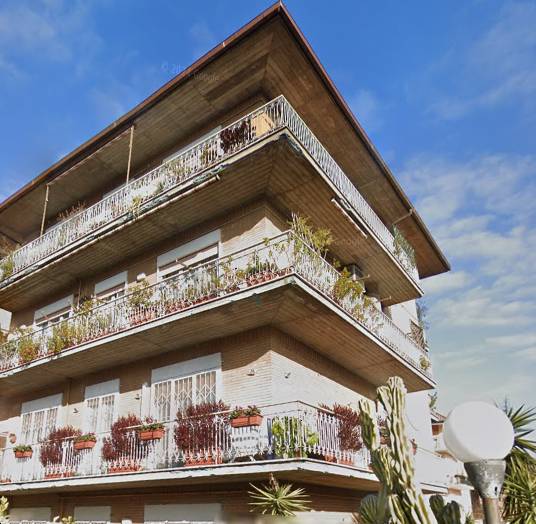 appartamento in vendita a Roma in zona Appio Pignatelli