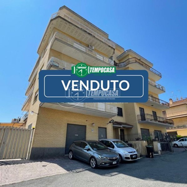 appartamento in vendita a Roma in zona Palmarola