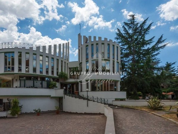 appartamento in vendita a Roma in zona Mostacciano