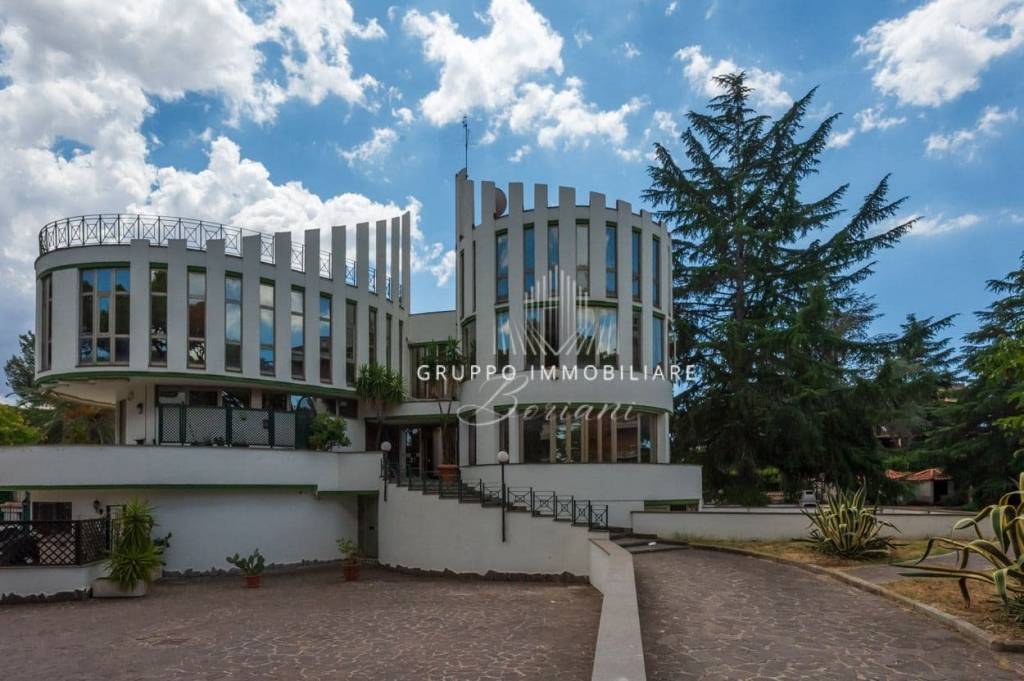 appartamento in vendita a Roma in zona Mostacciano