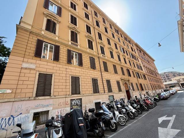 appartamento in vendita a Roma in zona Rione Prati