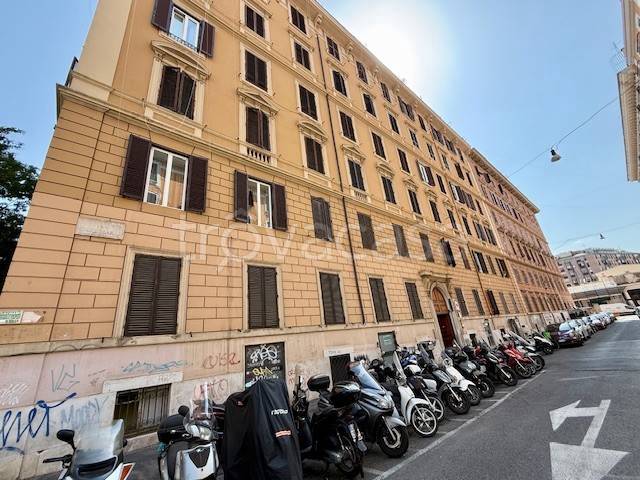 appartamento in vendita a Roma in zona Rione Prati