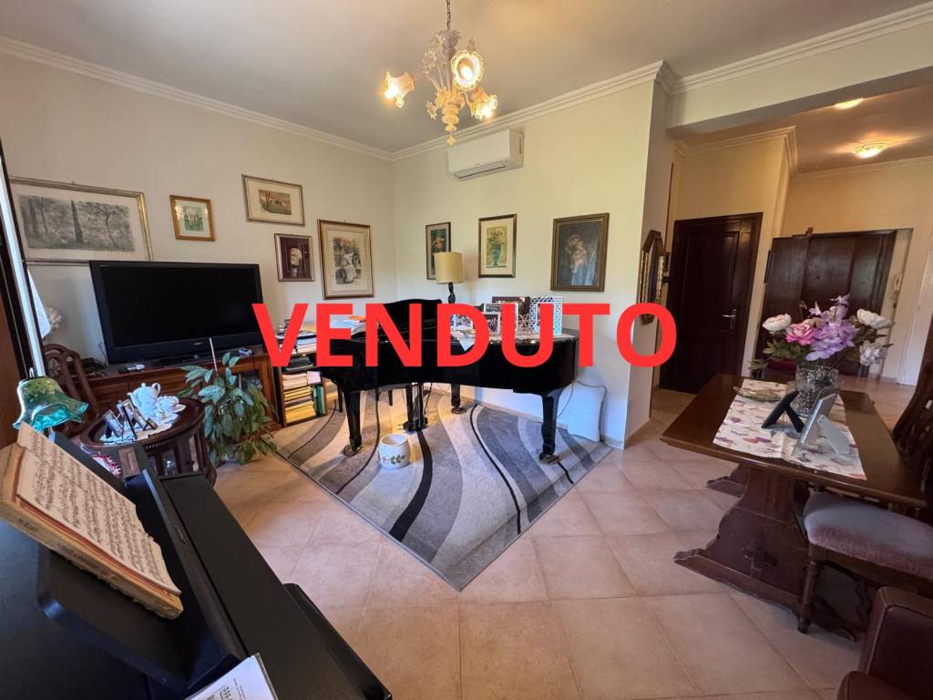 appartamento in vendita a Roma in zona Corviale