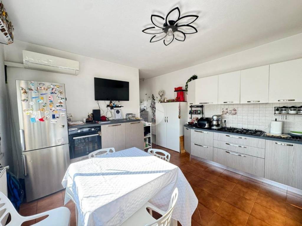 appartamento in vendita a Roma in zona Spinaceto