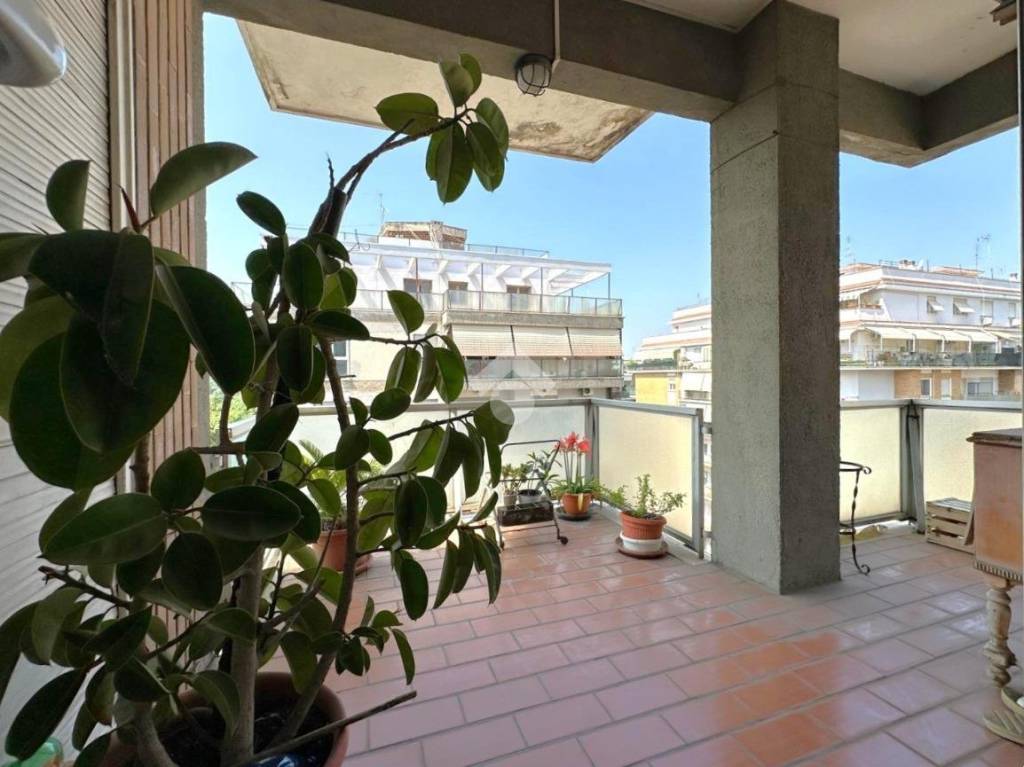 appartamento in vendita a Roma in zona Monte Sacro/Talenti