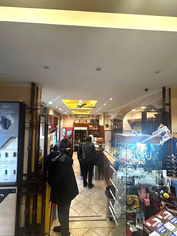 negozio in vendita a Roma in zona Gianicolense