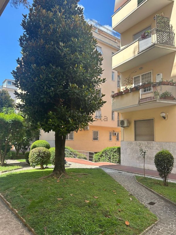 appartamento in vendita a Roma in zona Ardeatino