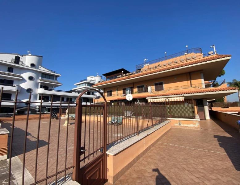 appartamento in vendita a Roma in zona Casal Morena