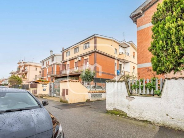appartamento in vendita a Roma in zona Romanina